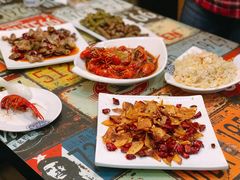 -扒虾小妹儿麻辣海鲜(宏图街店)