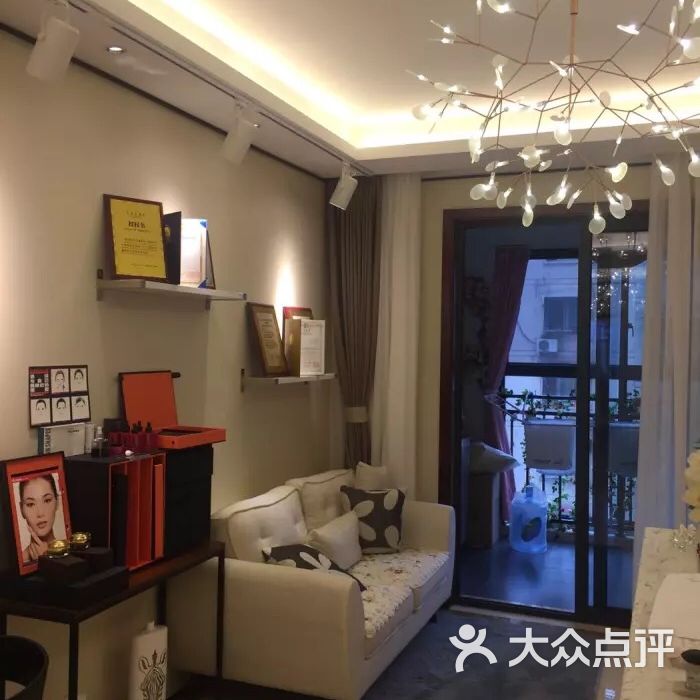 vivian高端皮肤管理形象定制中心