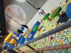 -极限Jump蹦床·新潮玩运动世界·室内乐园·团建·派对中心