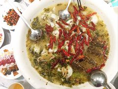 -姚姚酸菜鱼·金戈戈香港豉油鸡(喜荟城联名店)