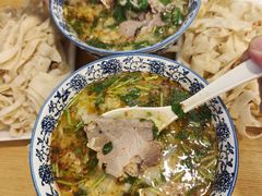 -八百里牛肉汤(盖饭·锅贴·万象城店)