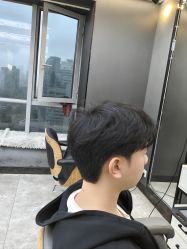 -藤野造型烫发染发