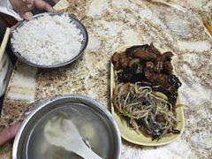 -灵山卢梅燕粉店