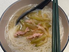 榨菜肉丝米线-和平馆·地道港澳茶餐厅(西门口店)