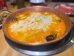 -洱火云南酸菜牛肉火锅(石景山当代商城店)