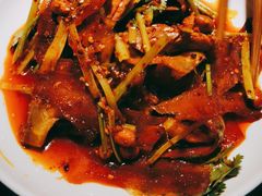 -半步颠小酒馆(繁花中心)