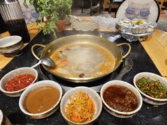 -顶顶汤火牛排火锅·经典铜锅涮肉