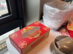 -肥肥虾庄·金牌油焖大虾(汉街SKP店)