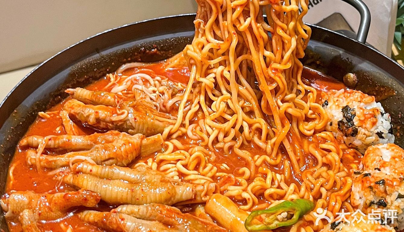 想把这家韩食Bistro安利给全重庆！氛围感绝了啊啊啊