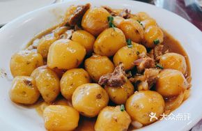 Pork Ribs and Roasted Potatoes
