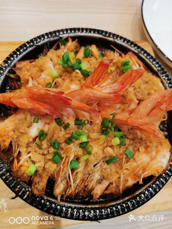 有宝宝座椅，带孩子来可以尝尝他们家的粥，有鸡肉的