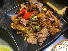 杂菌炒牛肉-潮十三潮汕砂锅粥(高新四路大都荟店)