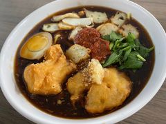 -东海岸人工湖美食村