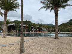 -腾冲洞山温泉村