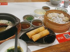 -馋三尺蟹粉小笼(人民广场店)