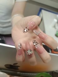 -瞧·享轻奢美甲美睫