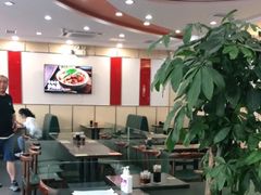 大堂-李先生牛肉面大王(营口大润发店)