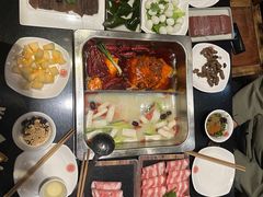-百年川椒重庆老火锅(光谷店)