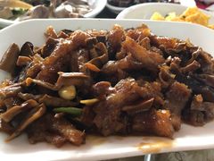 -丰满楼