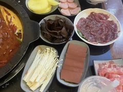 -重庆川渝肥妹火锅