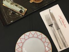 -Salon de The de Joel Robuchon(外滩18号店)