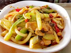 鸡肉炒米粉-清真餐厅