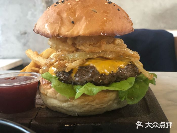 he burger·手工漢堡(五道營店)安格斯牛眼肉芝士漢堡圖片