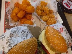 -The Habit Burger Grill 哈比特汉堡(复兴soho店)