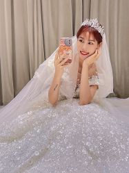 点击看大图 -Renee芮亦婚纱