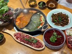 -苗阿哥酸汤牛肉火锅(体育场店)