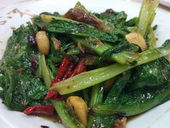 -鲁班小馆(政四街店)