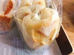 牛奶包-啊噗吐呦现场烘焙(麦凯乐店)