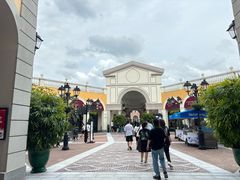 -佛罗伦萨小镇广佛名品奥特莱斯(疏港路店)