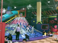 -欧酷世界动力星球(王府井奥莱UP TOWN店)