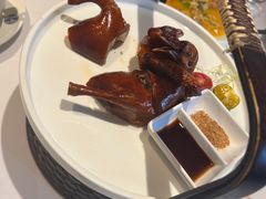 玻璃脆皮乳鸽皇-新雅(丰盛里店)