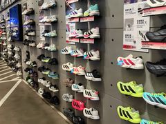 -adidas(正佳广场店)