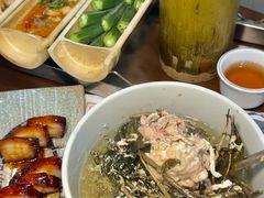 -胡须哥网红竹筒菜