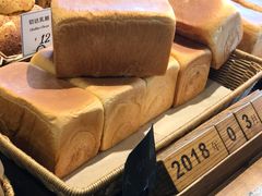 大吐司-红跑车(三牌楼店)