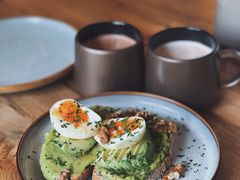 牛油果煮蛋吐司-RAC BAR(安福路店)