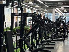 -岩顶健身(玄武店)