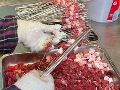 手工鲜肉现串-喜悦小串海鲜烧烤大排档(高新万达店)