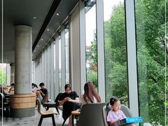 靠窗位-星巴克臻选(湖滨道店)