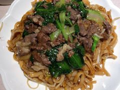 招牌湿炒牛河-潮泰牛肉火锅 · 创于1992年(车公庙店)