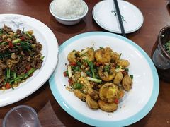 -湖南人家湘菜馆(镇江路店)