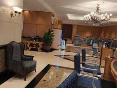 -深圳富苑皇冠假日套房酒店