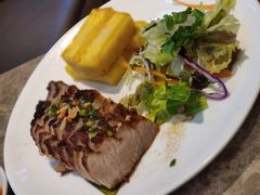 西贡炭烧烤猪颈肉配菠萝-美奈小馆·东南亚菜(福田星河COCO Park店)