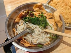 -柳州肥姨妈大骨螺蛳粉(东靖路店)