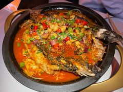 -鸣记脆皮烤鱼·海鲜烤鱼(三八广场店)