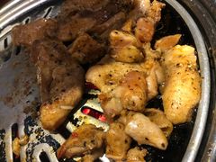 烤秘制黑椒鸡腿肉-老炉家木炭烤肉(长江国际店)