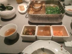 -左庭右院鲜牛肉火锅黑金店(陆家嘴中心店)